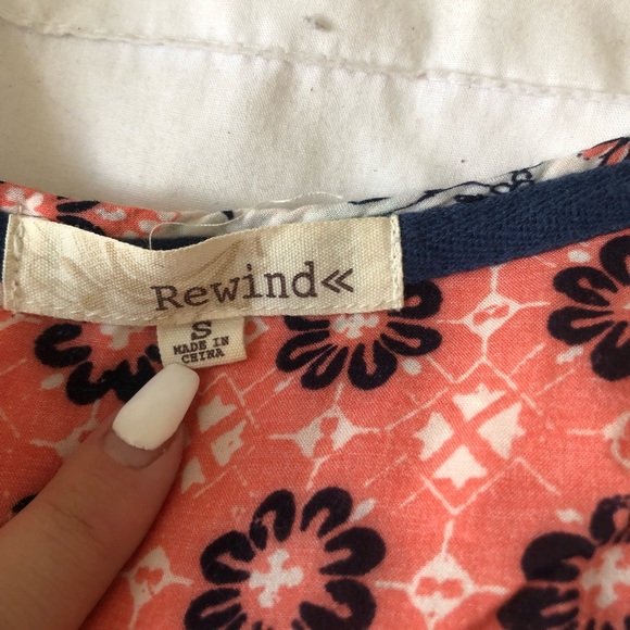 Floral Top - Picture 4 of 4